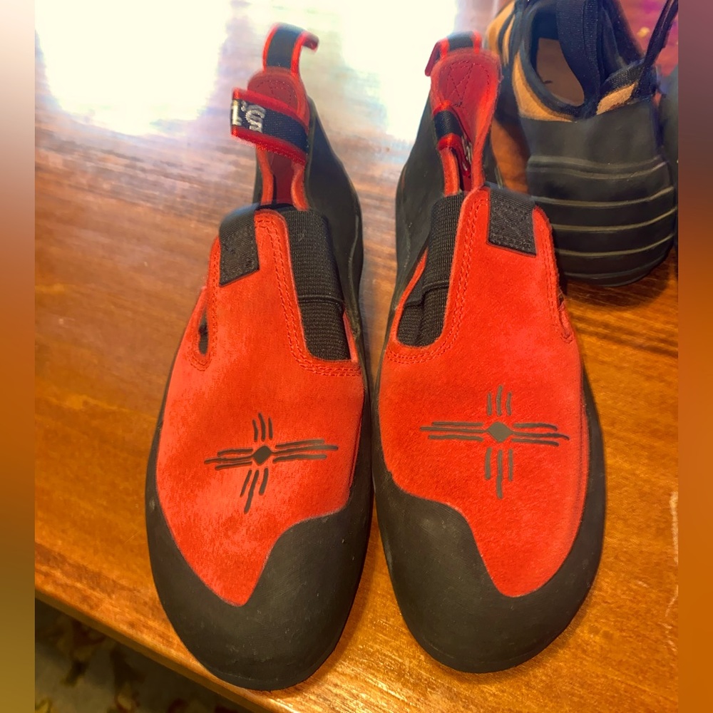 ANASAZI 5.10 Moccasym climbing shoes Brand New